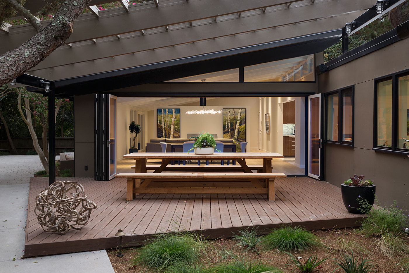 An Elegant Mid-Century Modern House for a Family of Five in Lafayette, California by Klopf Architecture (3)