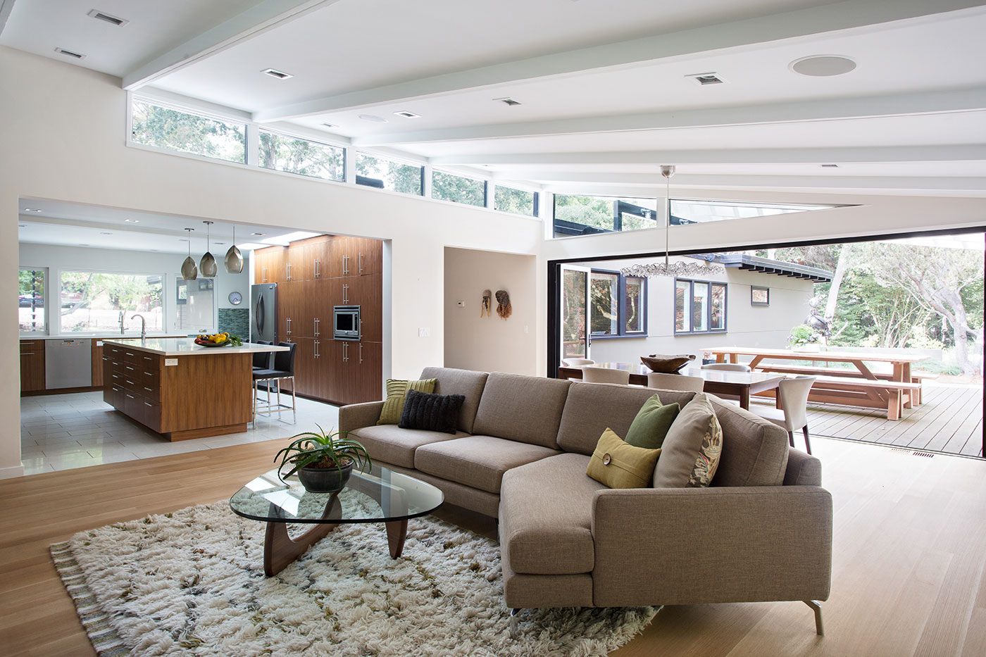 An Elegant Mid-Century Modern House for a Family of Five in Lafayette, California by Klopf Architecture (6)