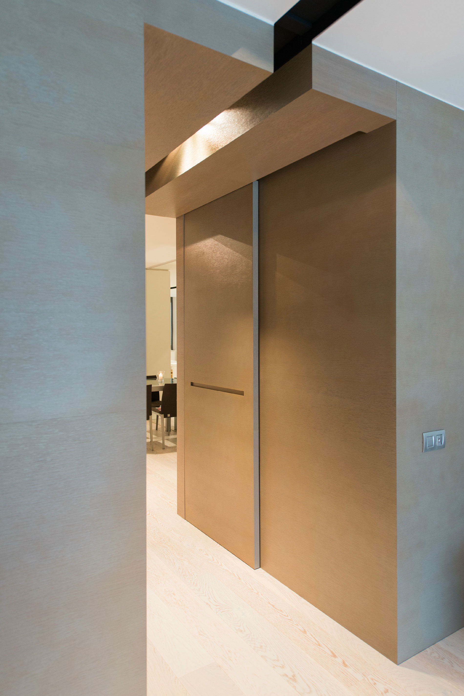 An Elegant Minimalist Home with Beautiful Interiors in Barcelona by ph5 design (5)