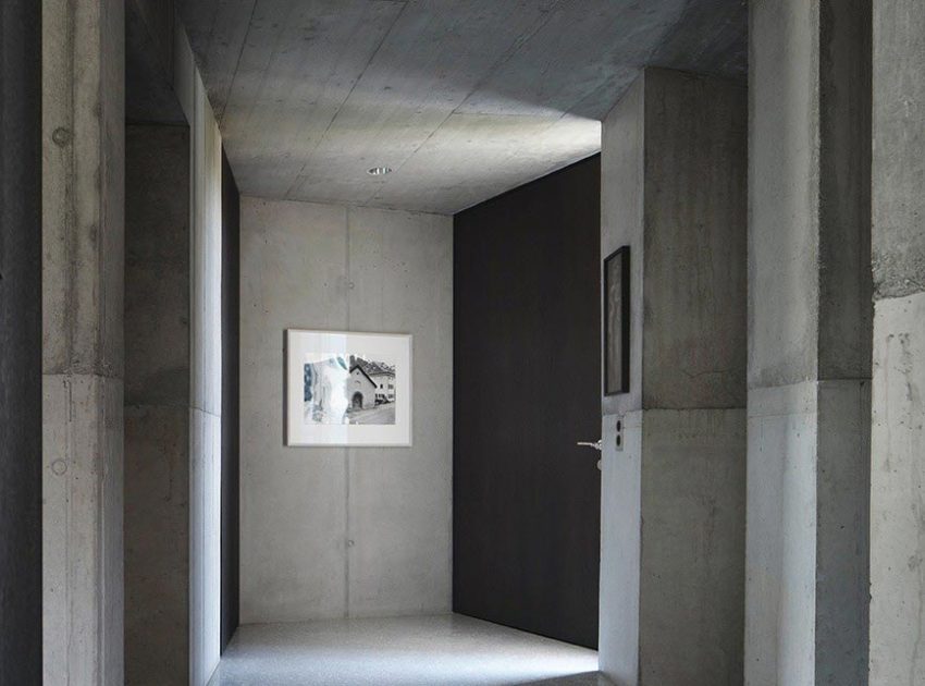 An Elegant Modern Concrete Home in Zuoz, Switzerland by Men Duri Arquint (2)