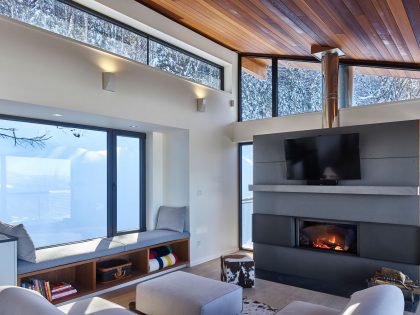 An Elegant Modern Ski Chalet Surrounded by the Forest of Lac Archambault by Robitaille Curtis (3)