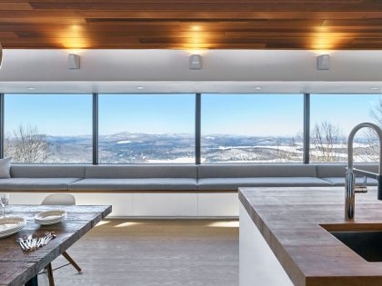 An Elegant Modern Ski Chalet Surrounded by the Forest of Lac Archambault by Robitaille Curtis (8)