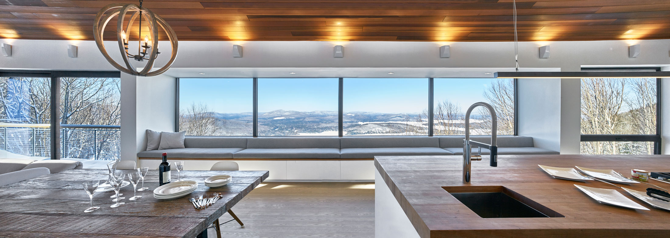 An Elegant Modern Ski Chalet Surrounded by the Forest of Lac Archambault by Robitaille Curtis (8)