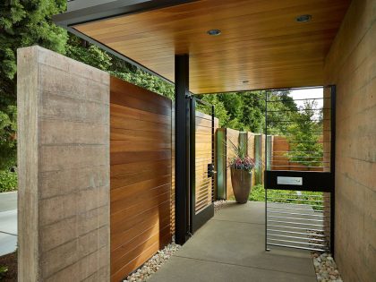 An Elegant Waterfront Home with Warm and Welcoming Interiors in Seattle by DeForest Architects (4)