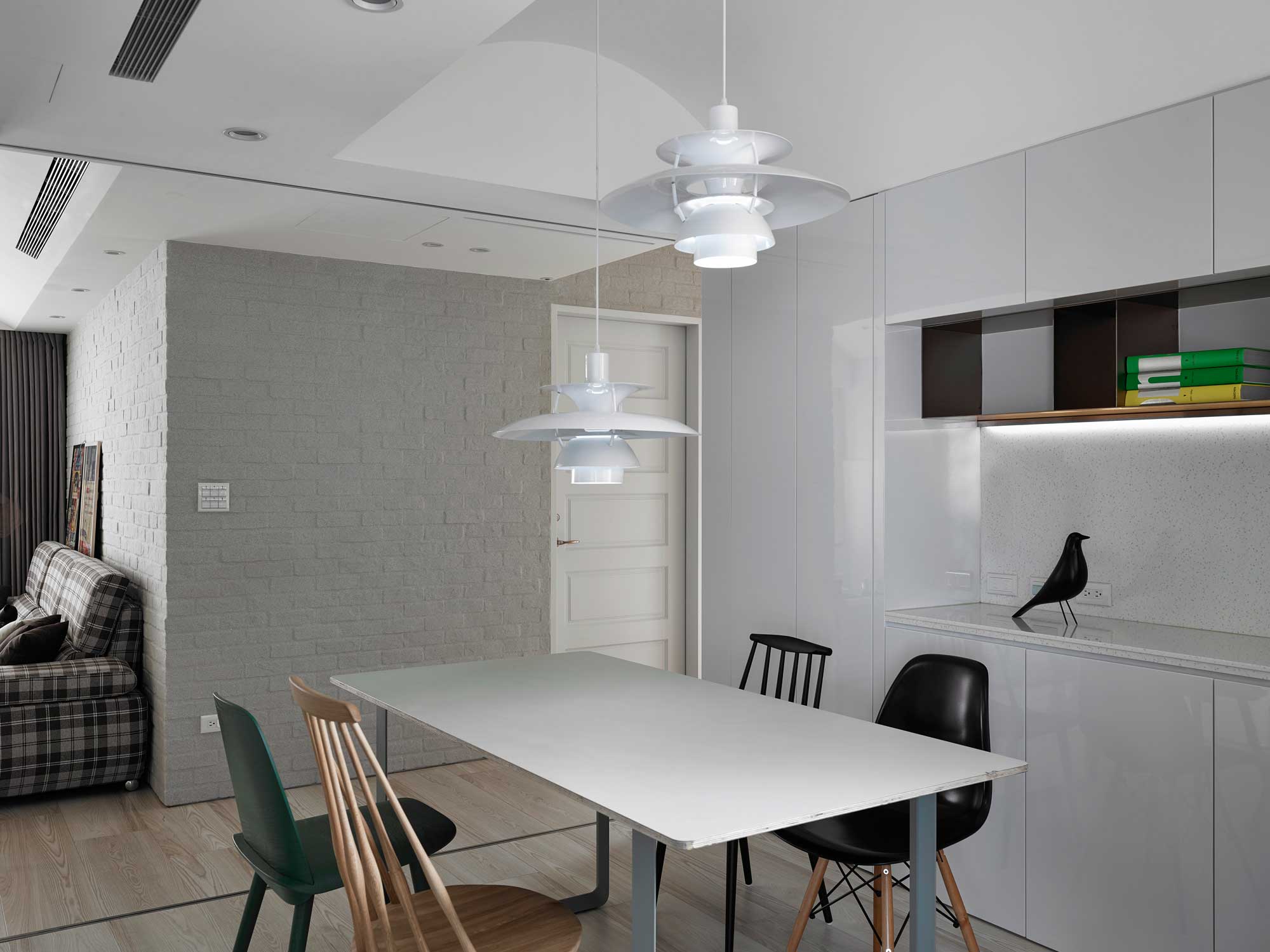 An Elegant and Fascinating Contemporary Home for a Three-Person in New Taipei City by KC Design Studio (6)