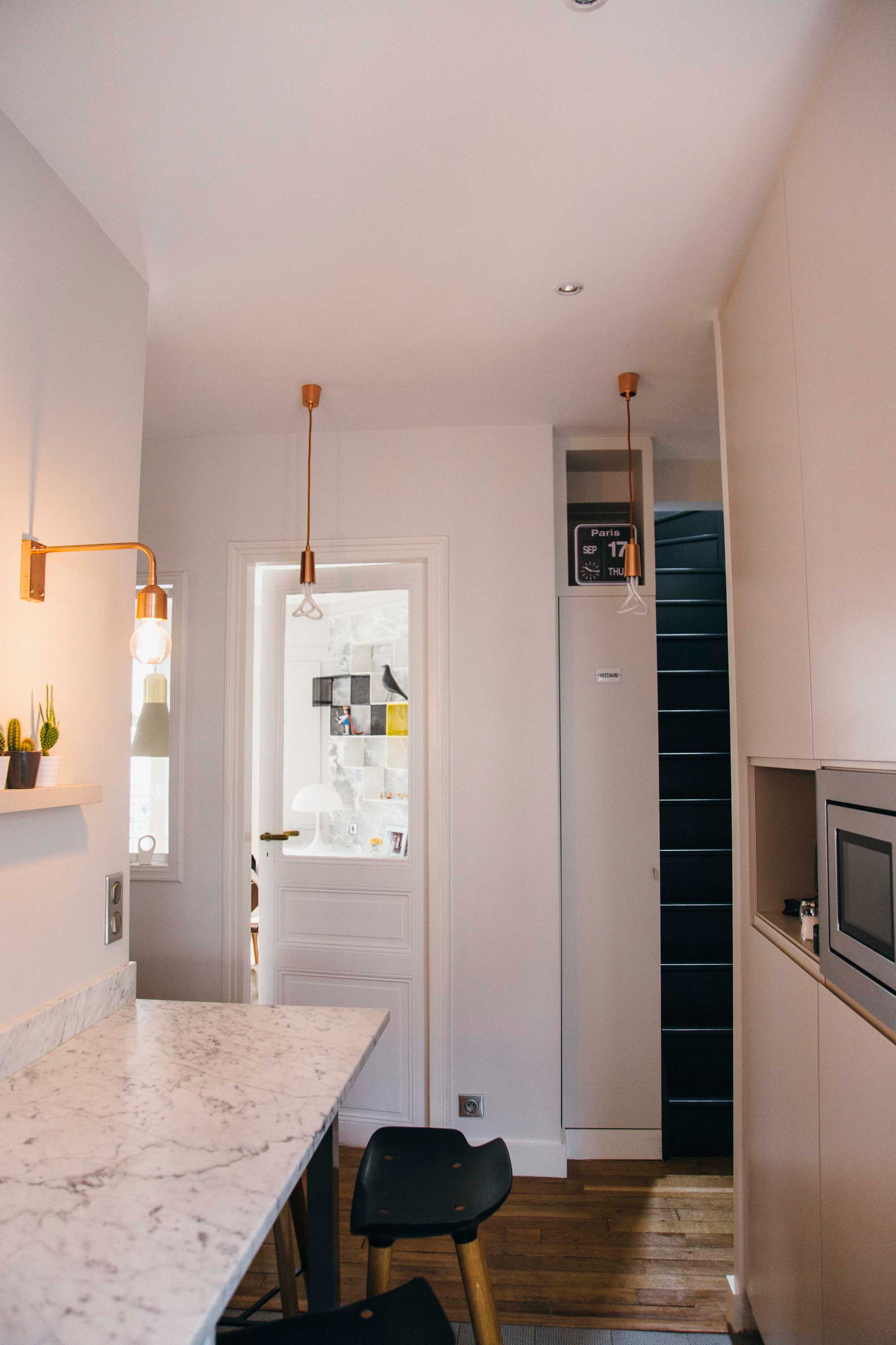 An Elegant and Luminous Contemporary Home in Paris by Camille Hermand Architectures (17)