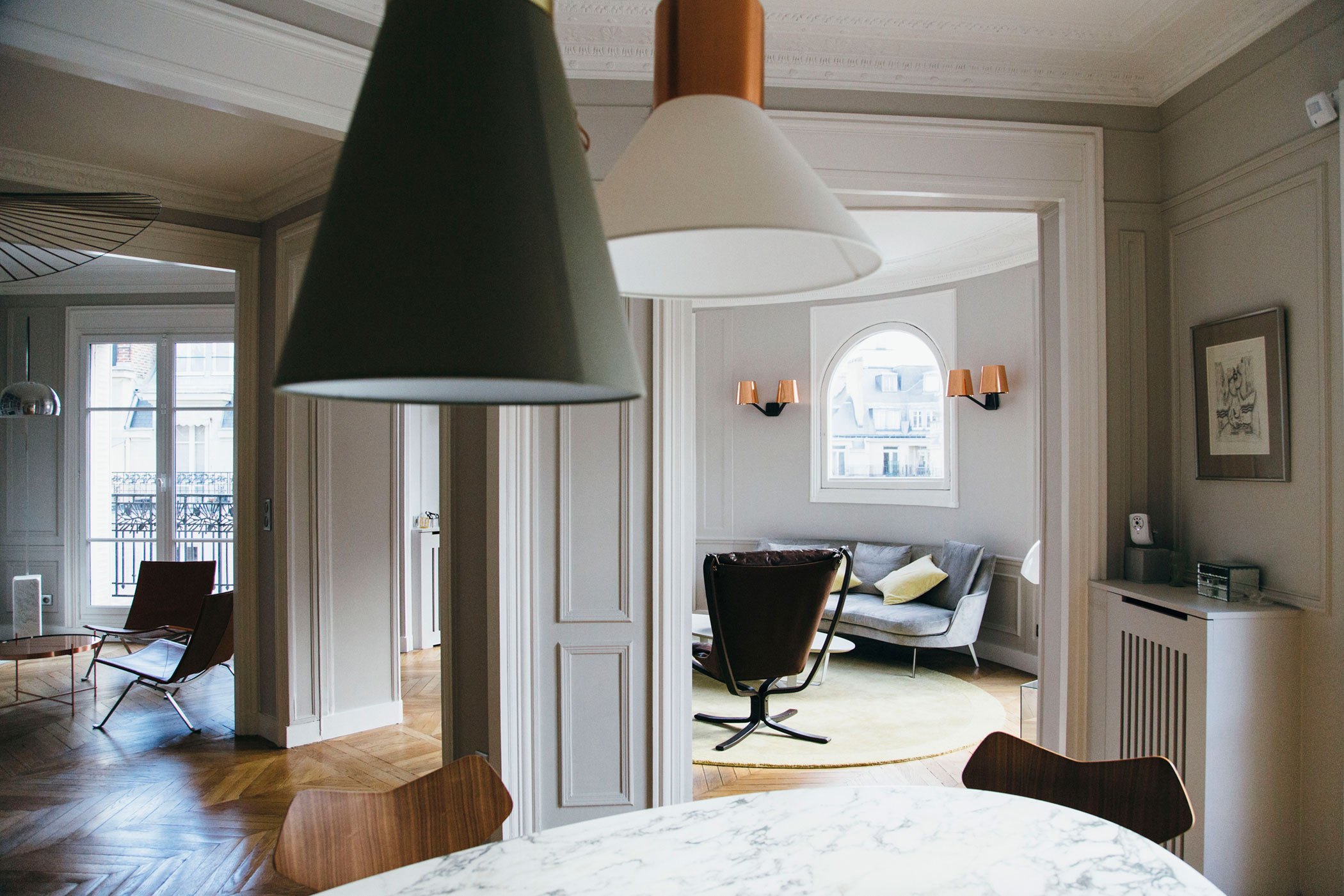 An Elegant and Luminous Contemporary Home in Paris by Camille Hermand Architectures (21)