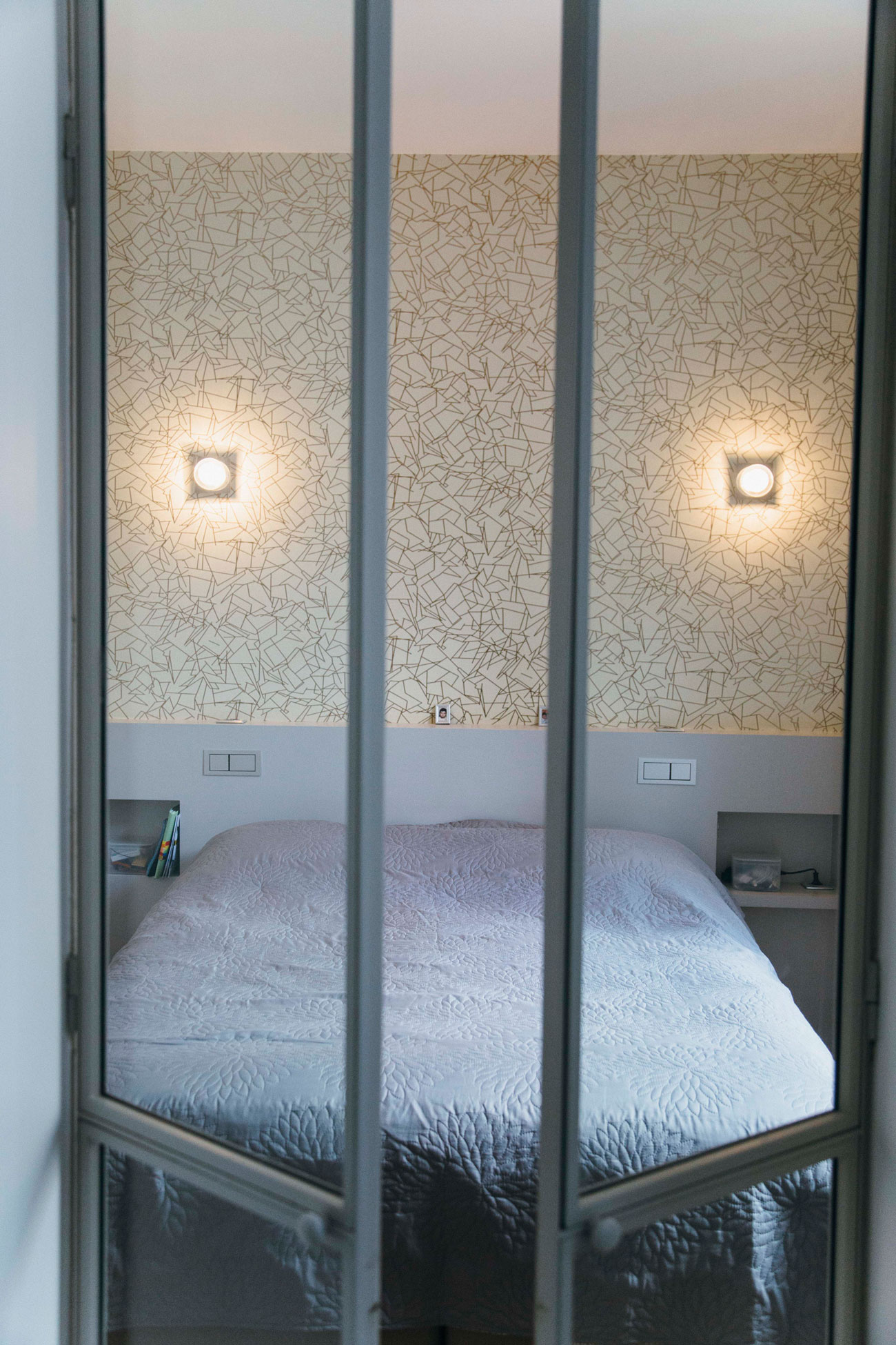 An Elegant and Luminous Contemporary Home in Paris by Camille Hermand Architectures (29)