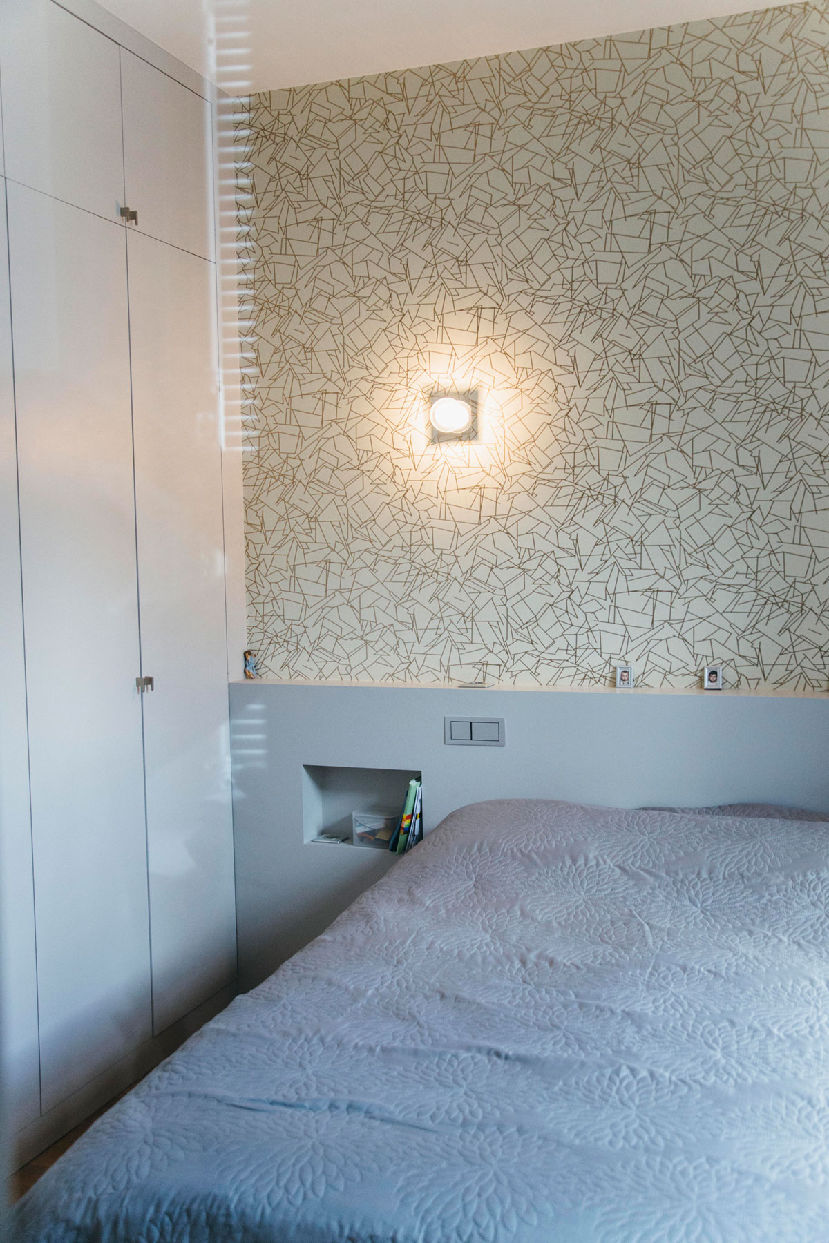 An Elegant and Luminous Contemporary Home in Paris by Camille Hermand Architectures (31)