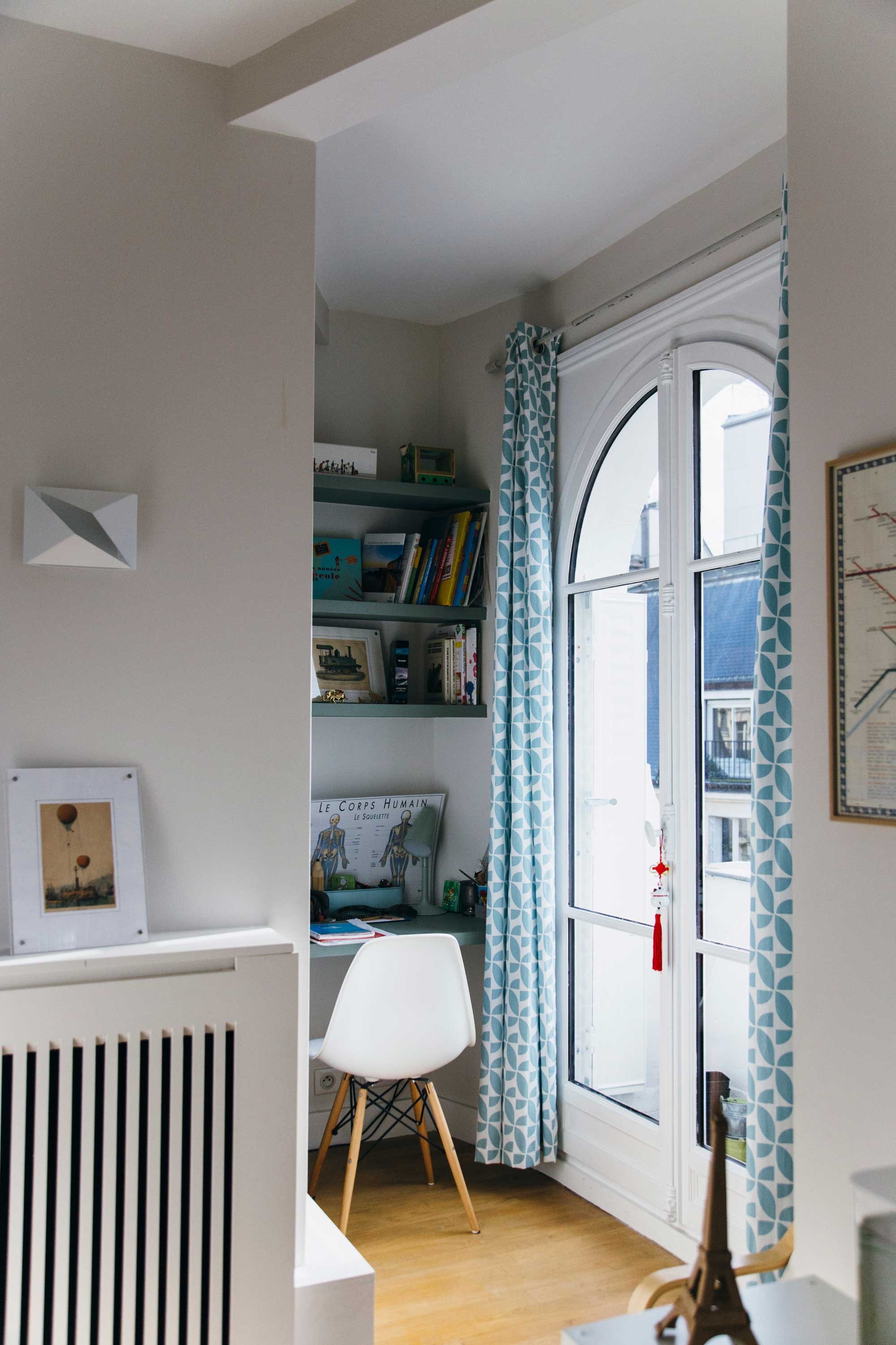 An Elegant and Luminous Contemporary Home in Paris by Camille Hermand Architectures (38)