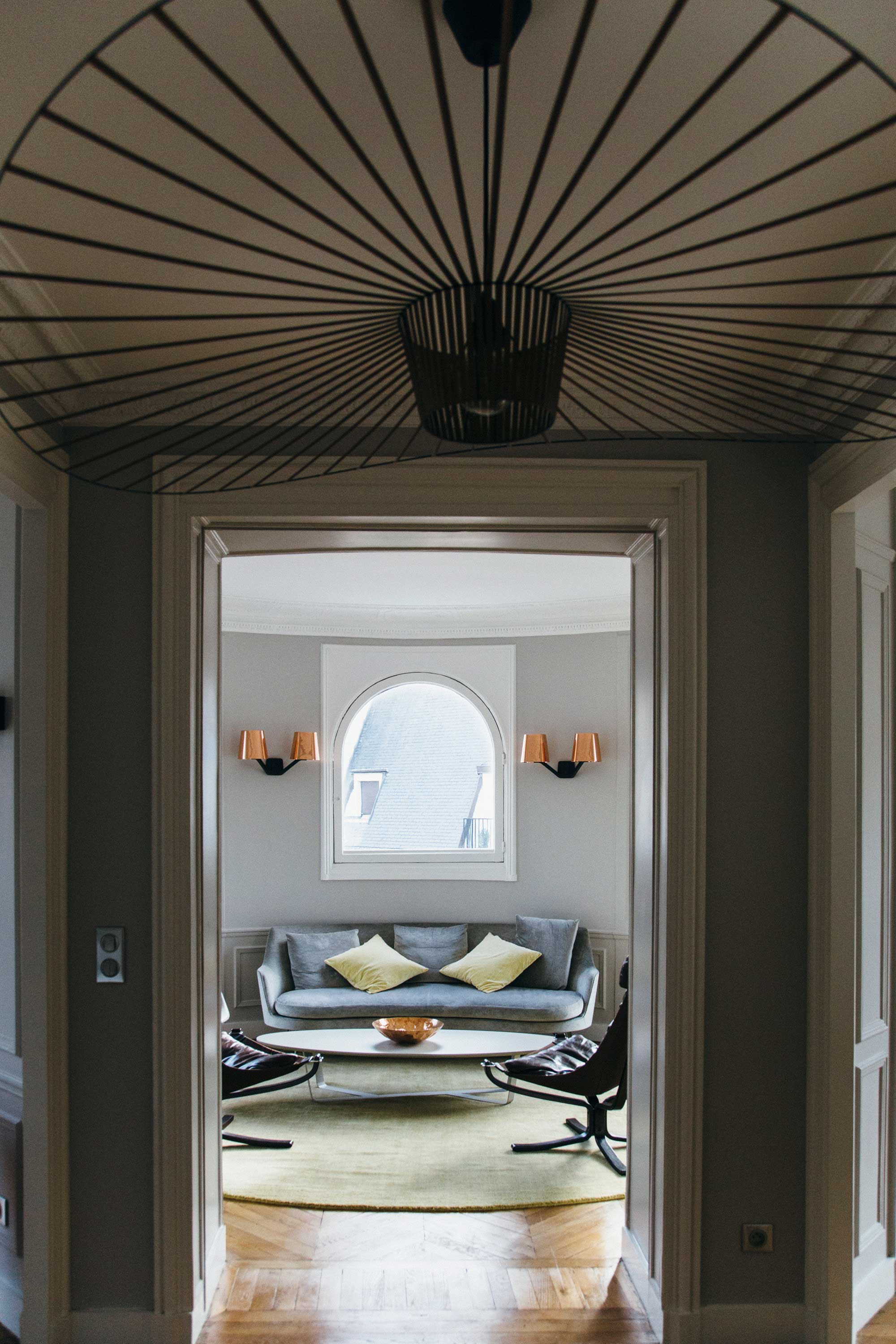 An Elegant and Luminous Contemporary Home in Paris by Camille Hermand Architectures (4)