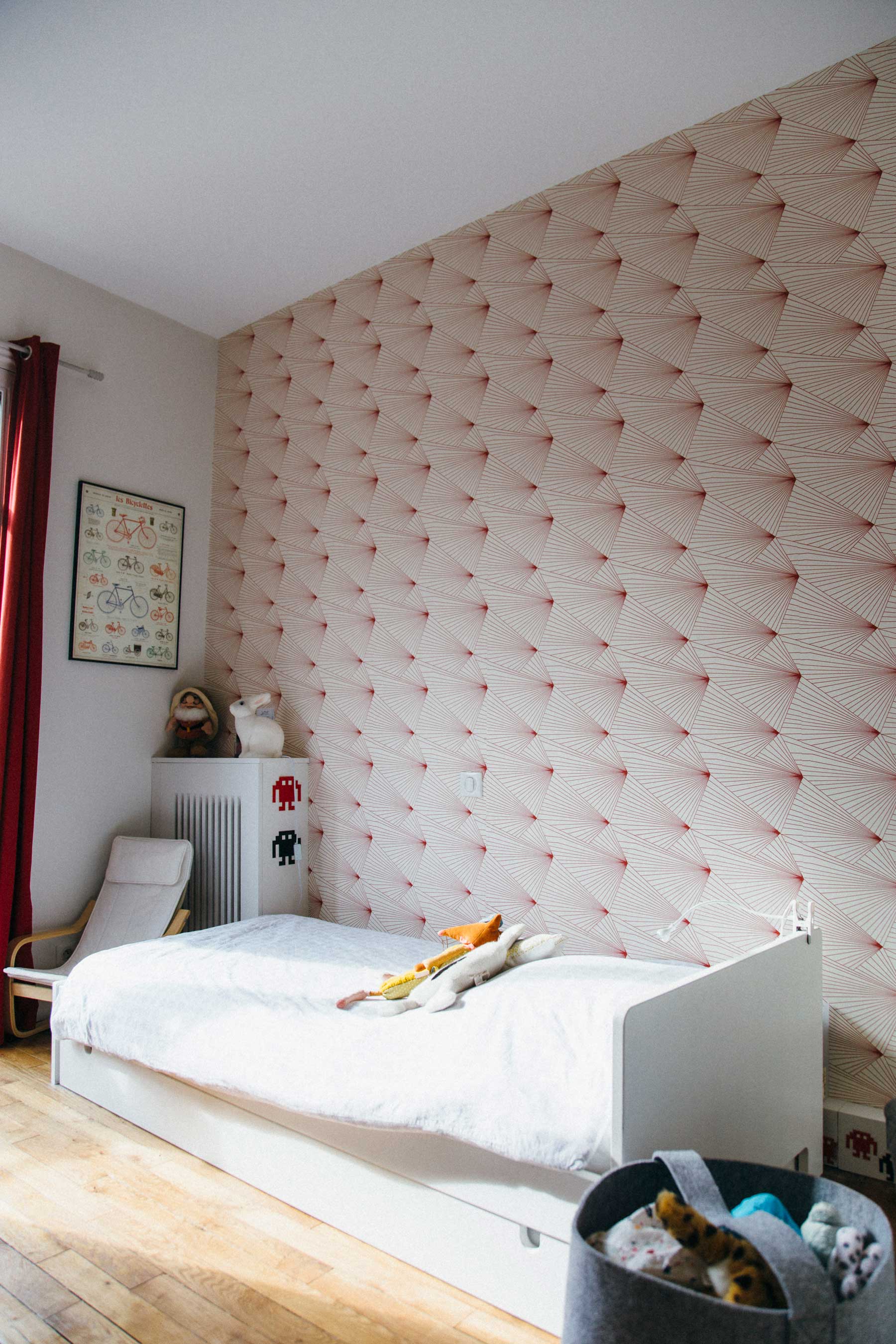 An Elegant and Luminous Contemporary Home in Paris by Camille Hermand Architectures (40)