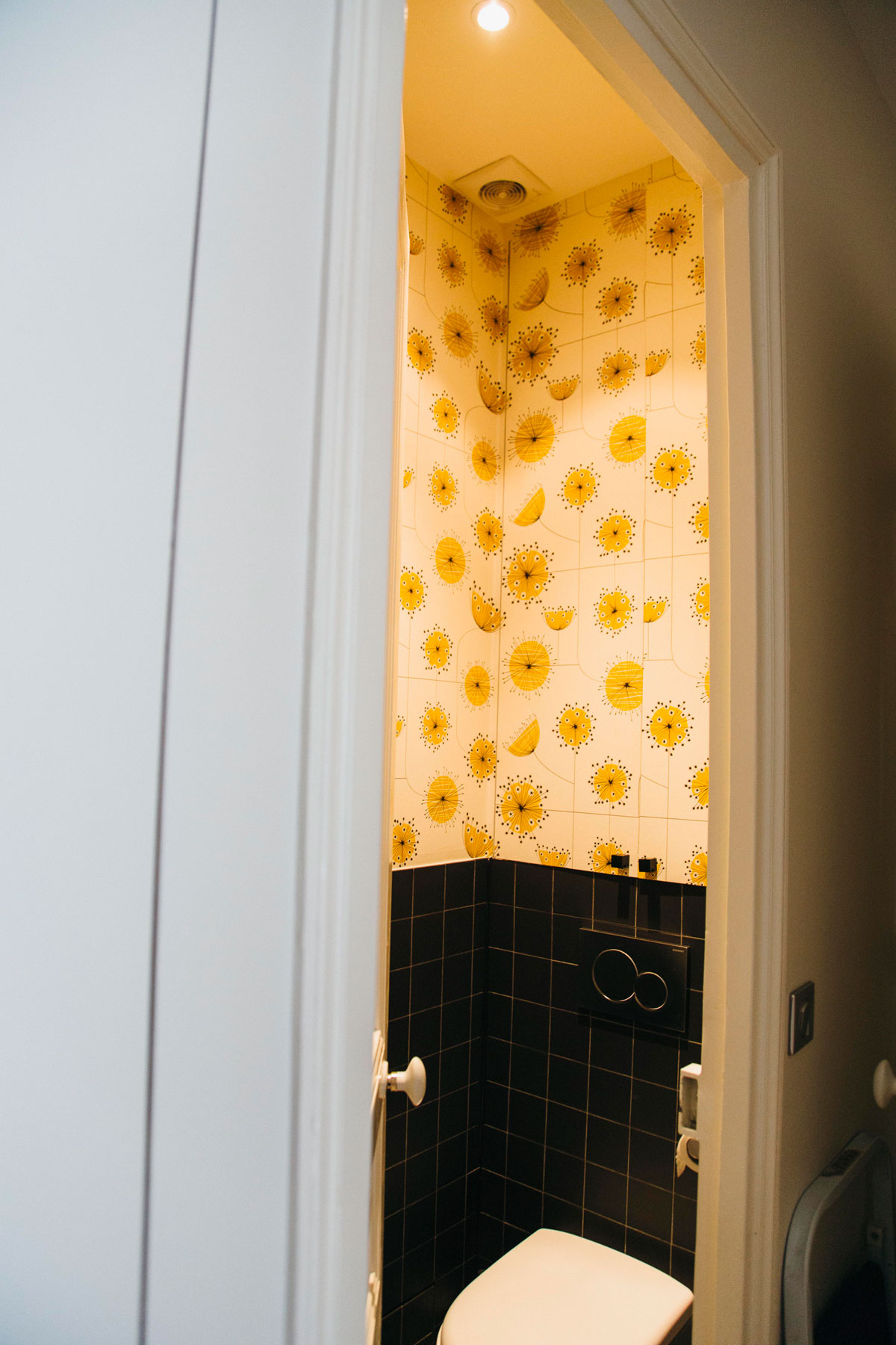 An Elegant and Luminous Contemporary Home in Paris by Camille Hermand Architectures (50)