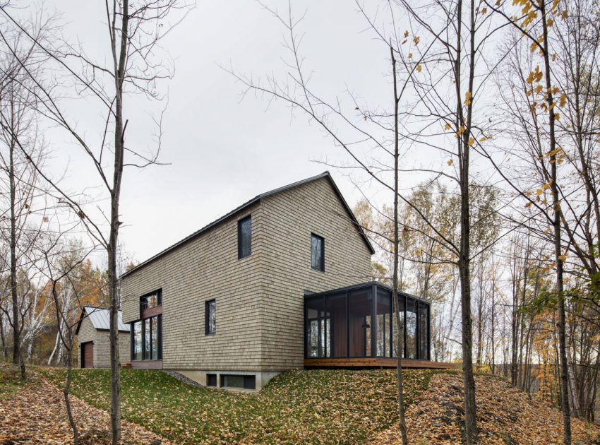 An Elegant and Luminous Contemporary Home in Quebec City by Lechasseur architectes (3)