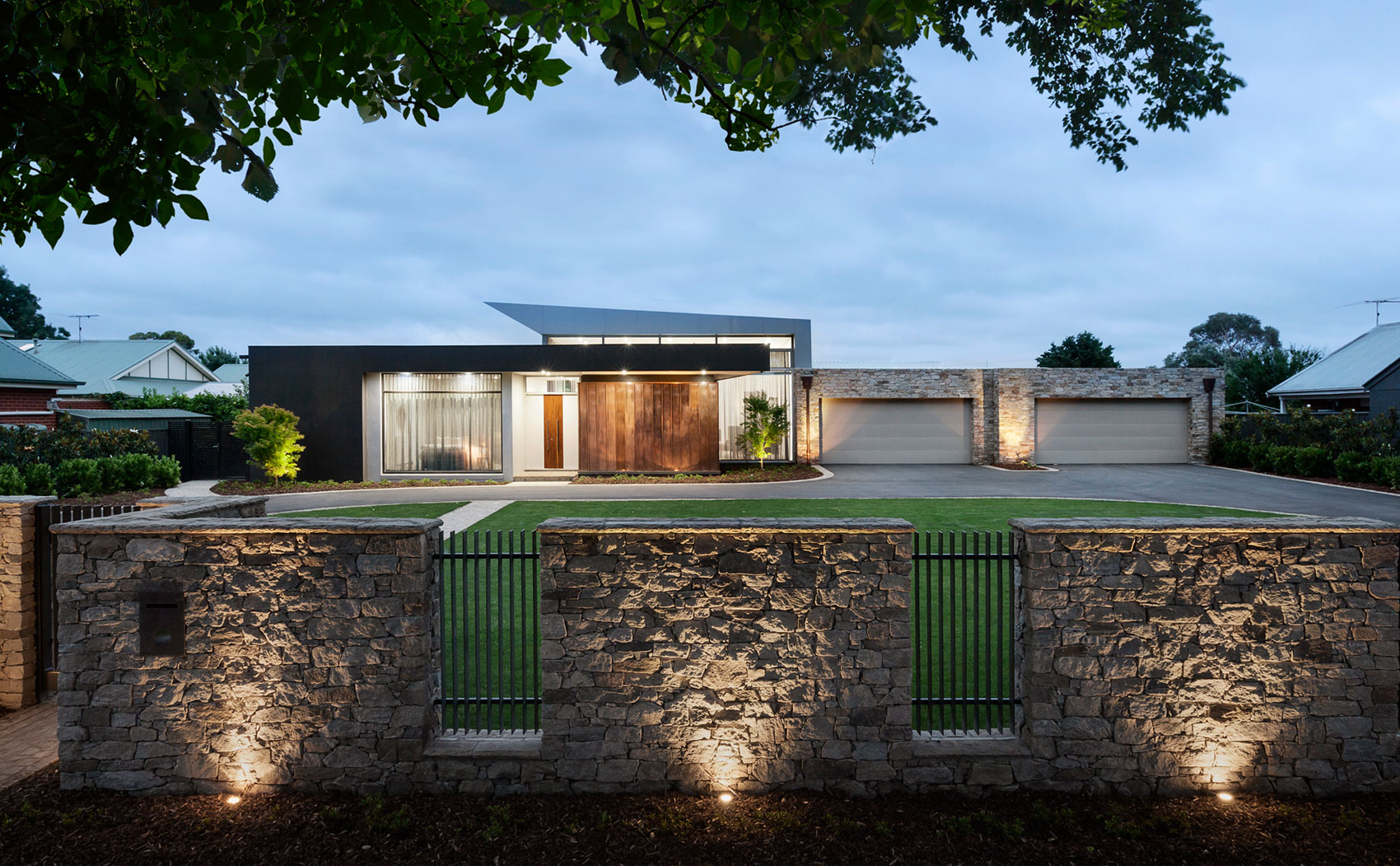 An Elegant and Luxurious Contemporary Home with Striking Look and Feel in Lerderderg by LSA Architects (18)