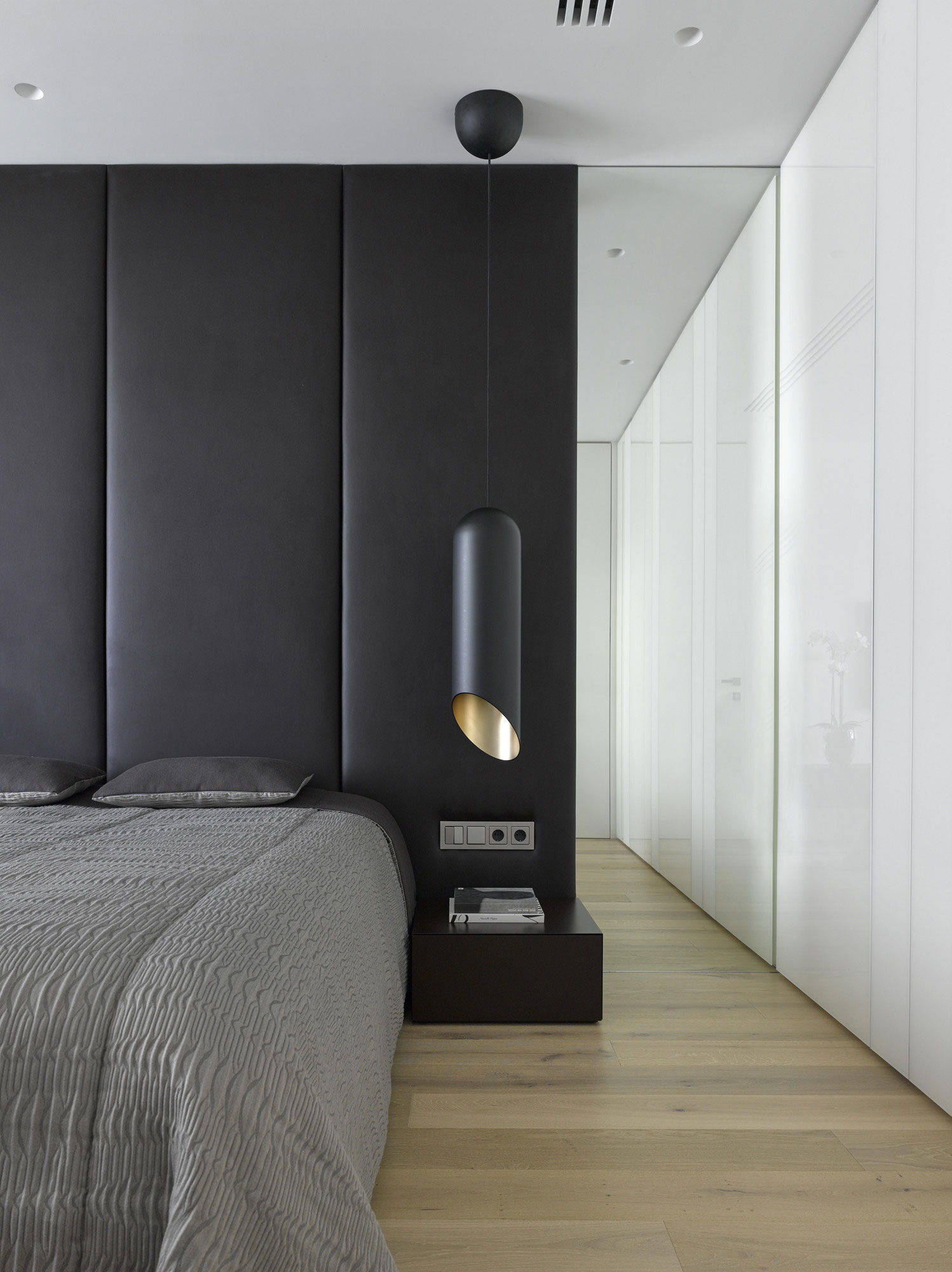 An Elegant and Sophisticated Modern Home for a Pianist in Moscow by Alexandra Fedorova (18)