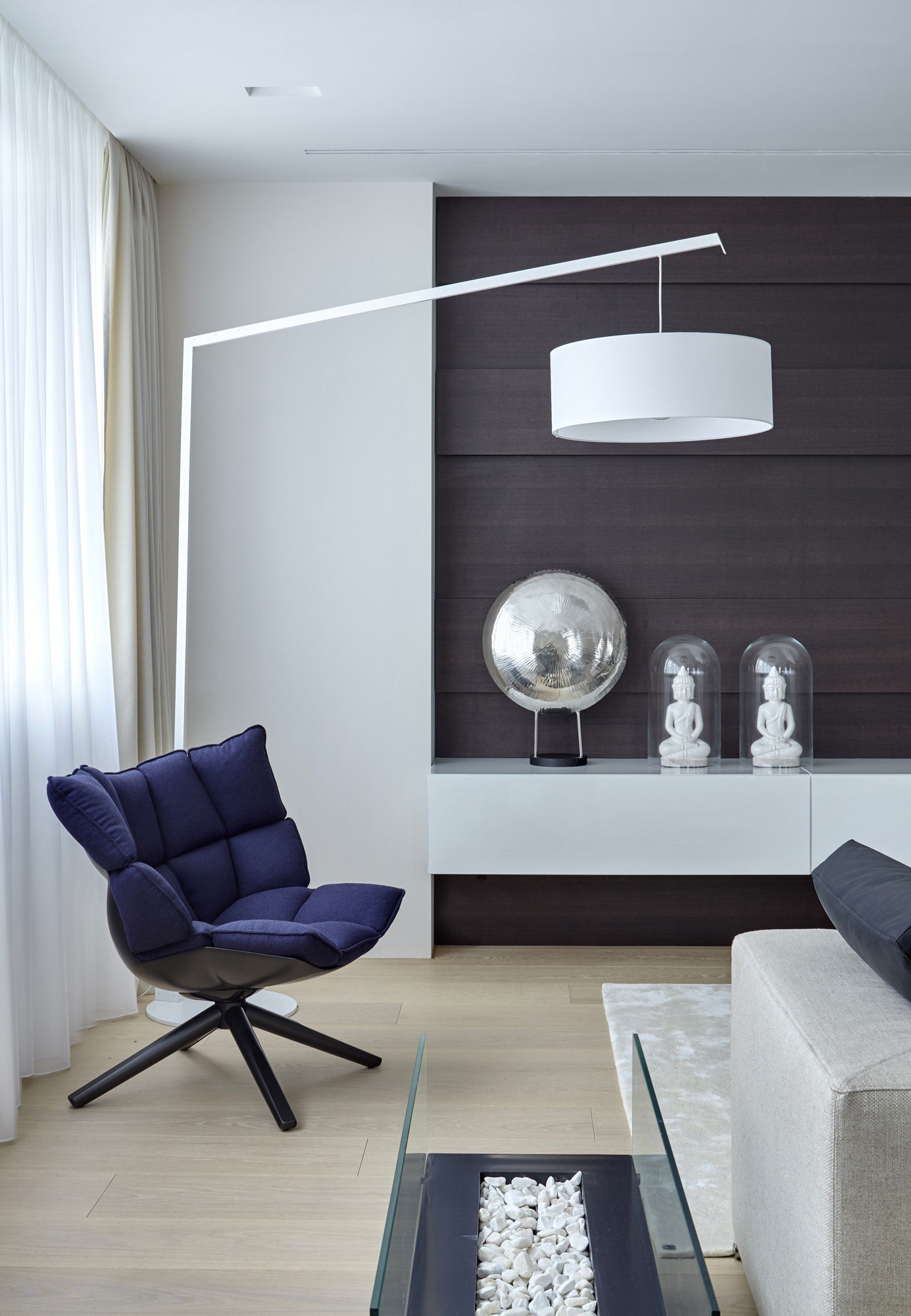 An Elegant and Sophisticated Modern Home for a Pianist in Moscow by Alexandra Fedorova (7)