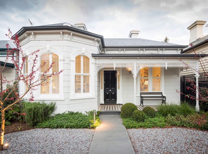 An Elegant and Striking Contemporary Family Home in Melbourne by Mitsouri Architects (14)