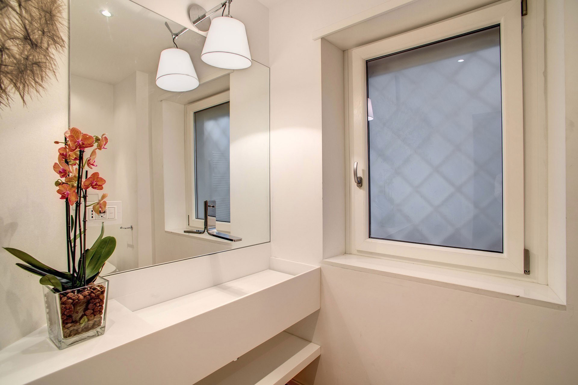 An Elegant and Trendy Contemporary Apartment in Rome by MOB ARCHITECTS (19)