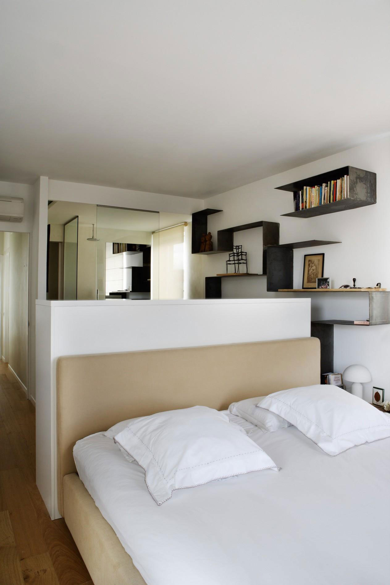 An Elegant and Warm Penthouse with Open Spaces and Functional Interior in Rosales by ÁBATON (7)