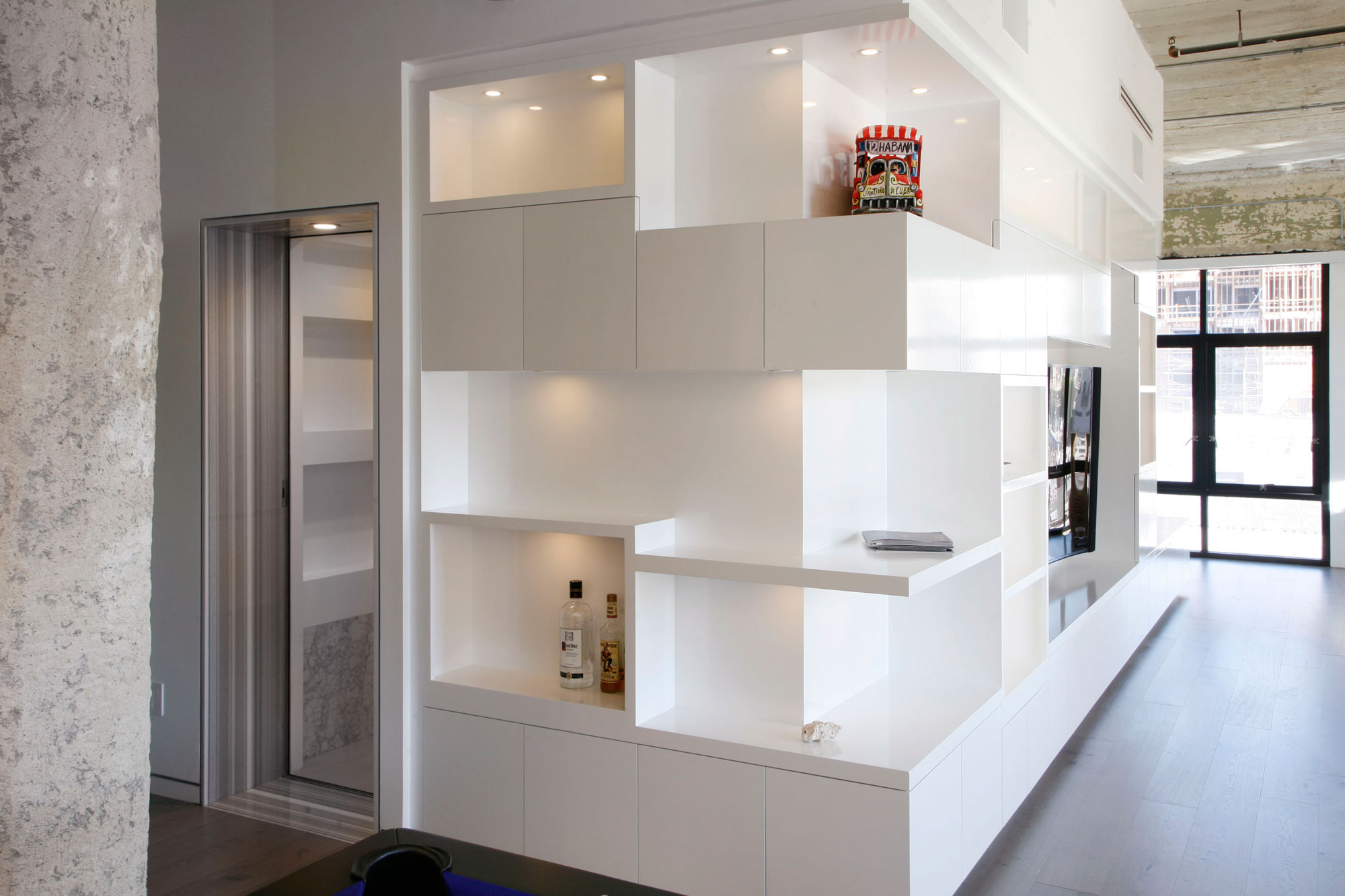 An Elegant and Whimsical Family Loft with Concrete Walls in Los Angeles by CHA:COL (3)