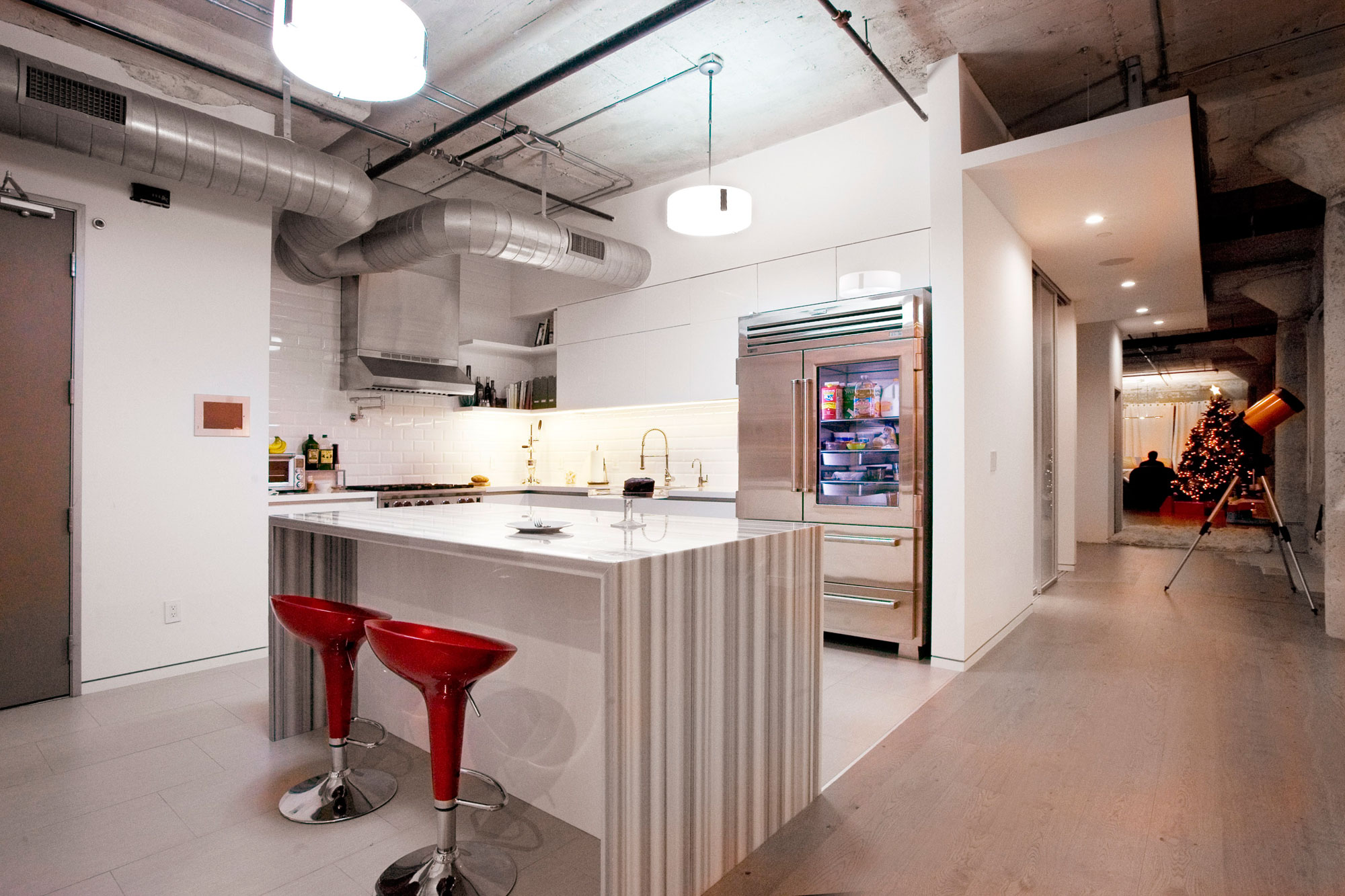 An Elegant and Whimsical Family Loft with Concrete Walls in Los Angeles by CHA:COL (8)