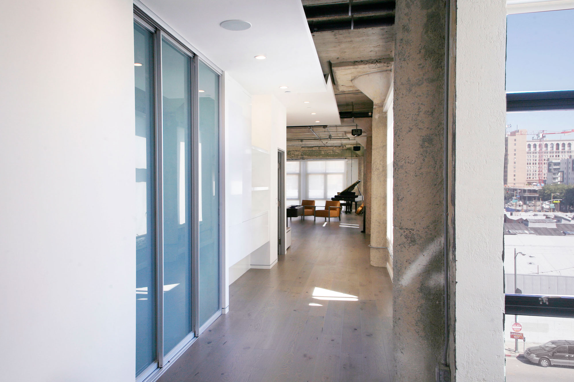An Elegant and Whimsical Family Loft with Concrete Walls in Los Angeles by CHA:COL (9)