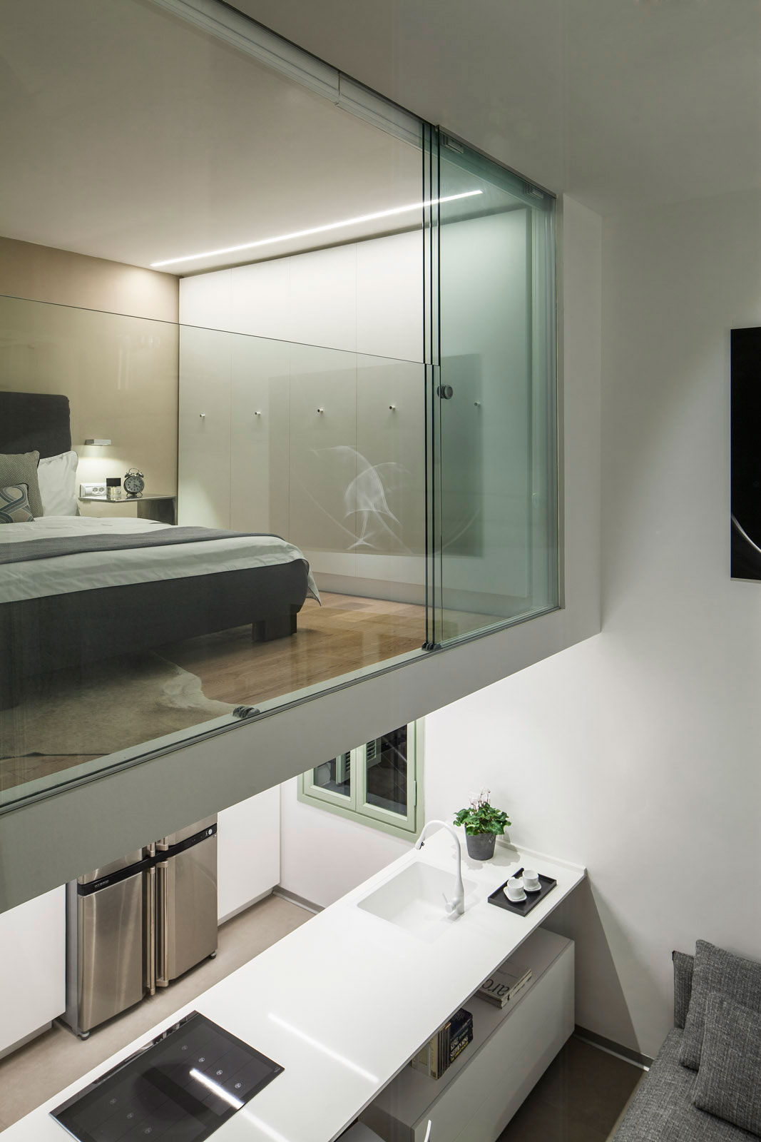 An Exquisite Contemporary Apartment with Comfortable and Relaxed Atmosphere in Tel Aviv by BLV Design/Architecture (12)