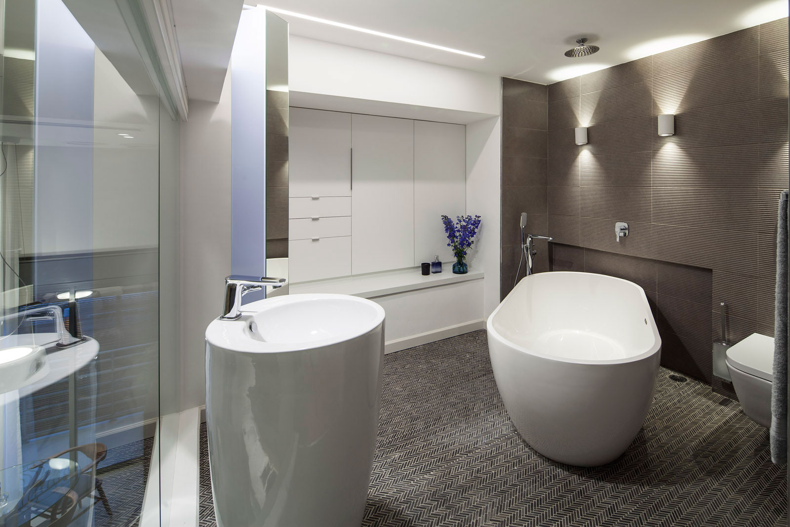 An Exquisite Contemporary Apartment with Comfortable and Relaxed Atmosphere in Tel Aviv by BLV Design/Architecture (15)