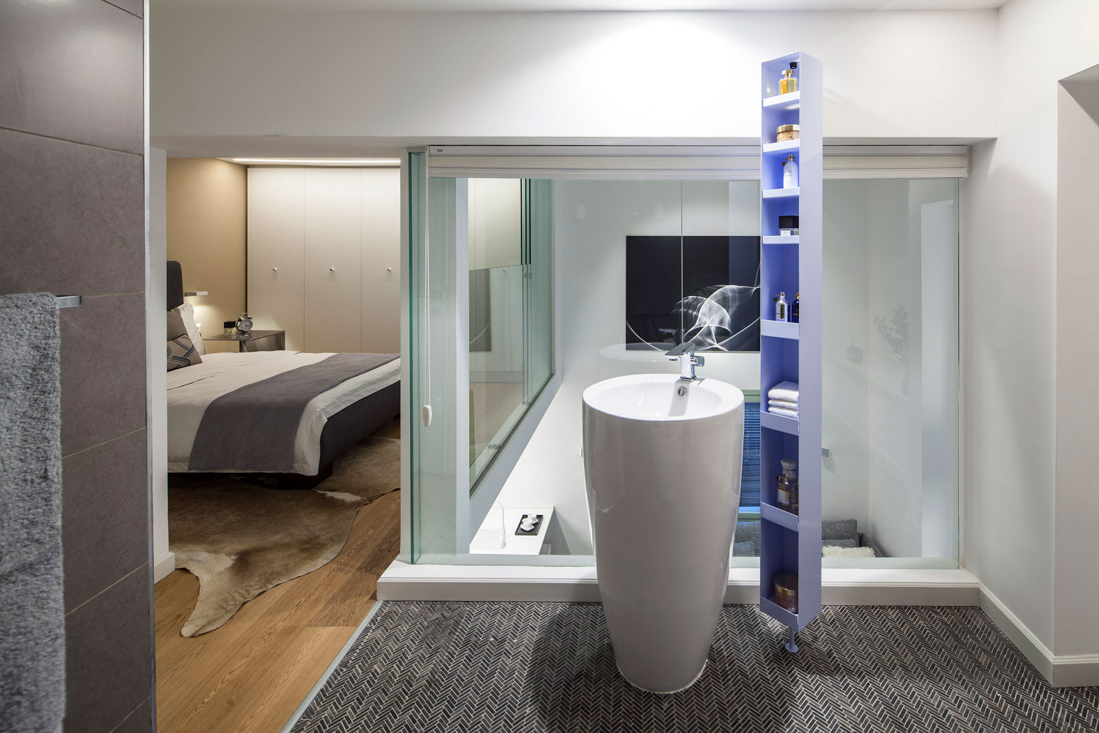 An Exquisite Contemporary Apartment with Comfortable and Relaxed Atmosphere in Tel Aviv by BLV Design/Architecture (16)