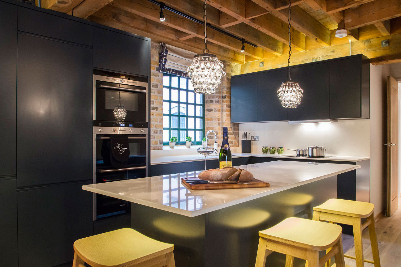 An Exquisite Contemporary Home with Industrial and Rustic Interior in London by Maisha Design (5)