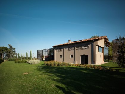 An Exquisite Contemporary Home with Simple Shapes, Clean Lines and Transparency in Faenza, Italy by Bartoletti Cicognani (1)