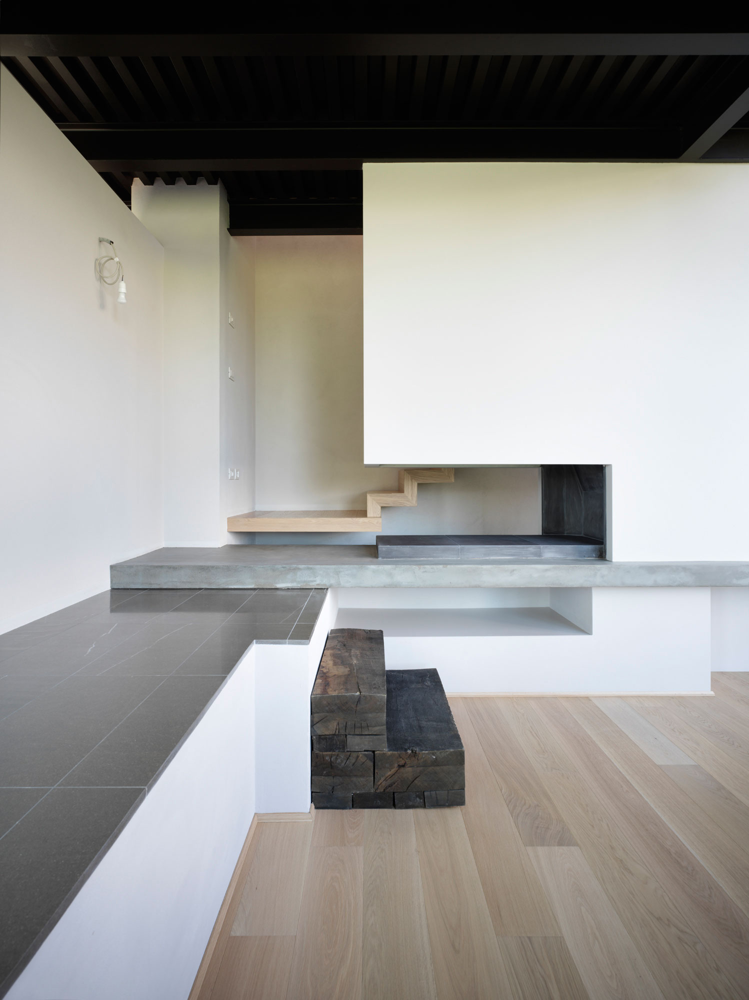 An Exquisite Contemporary Home with Simple Shapes, Clean Lines and Transparency in Faenza, Italy by Bartoletti Cicognani (10)