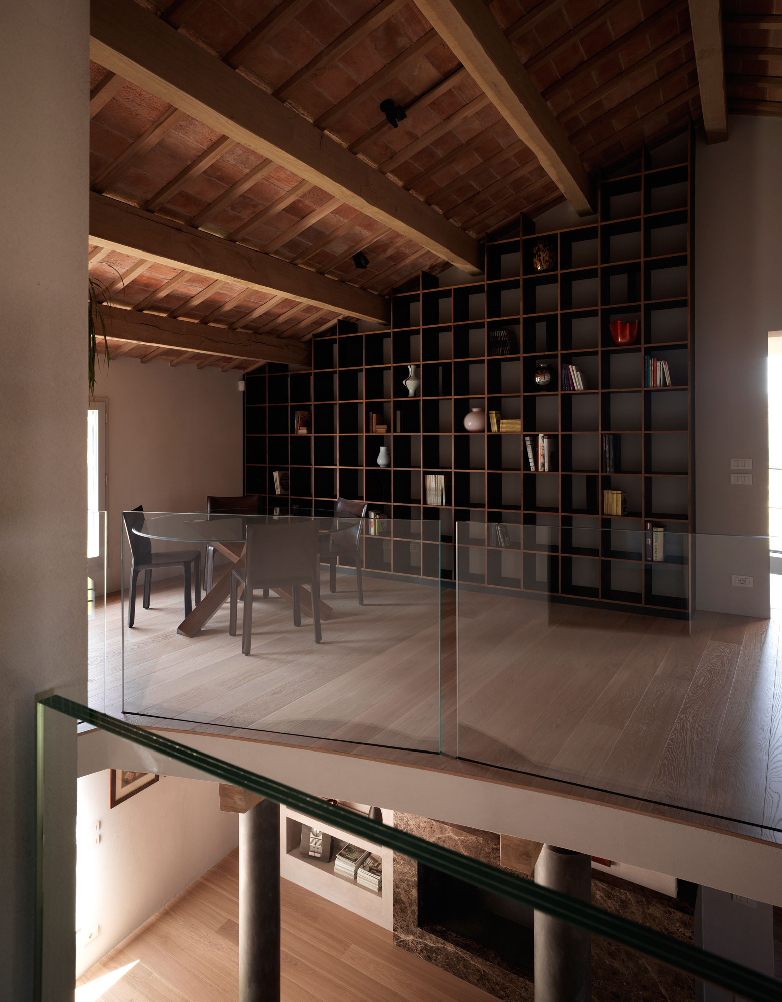 An Exquisite Contemporary Home with Simple Shapes, Clean Lines and Transparency in Faenza, Italy by Bartoletti Cicognani (12)
