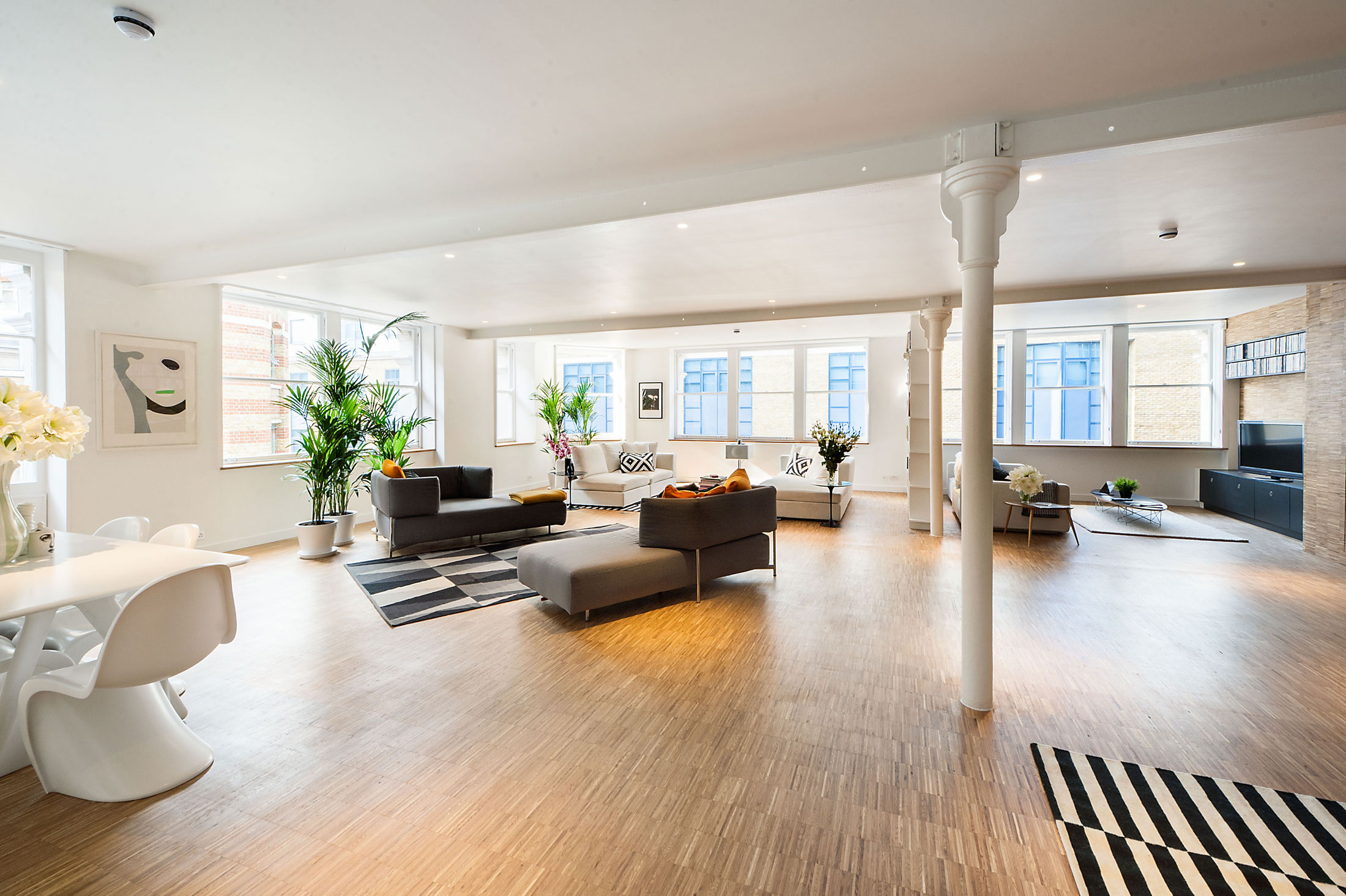 An Industrial Warehouse Converted into a Spacious Contemporary Penthouse in London by SIRS (1)