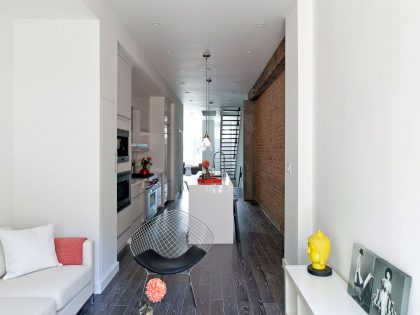 An Old Historic House Turned Into a Bright and Airy Modern Home in Toronto by rzlbd (4)