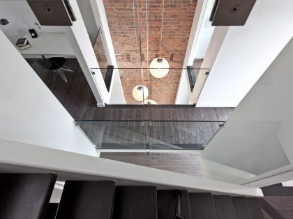 An Old Historic House Turned Into a Bright and Airy Modern Home in Toronto by rzlbd (6)