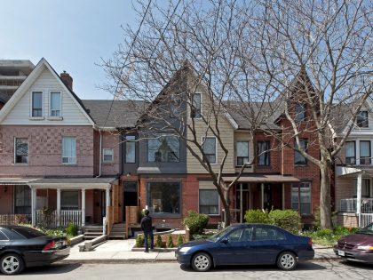 An Old Historic House Turned Into a Bright and Airy Modern Home in Toronto by rzlbd (8)