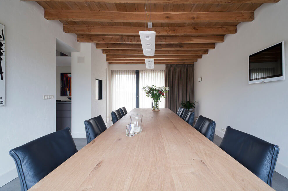 An Old House Transformed into an Elegant Contemporary Home in The Netherlands by Doret Schulkes Interieurarchitecten (8)