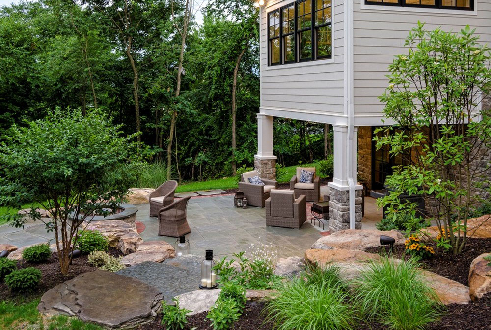 A Beautiful Contemporary Home Showcases Warm and Inviting Style in Pennsylvania by Farinelli Construction (4)