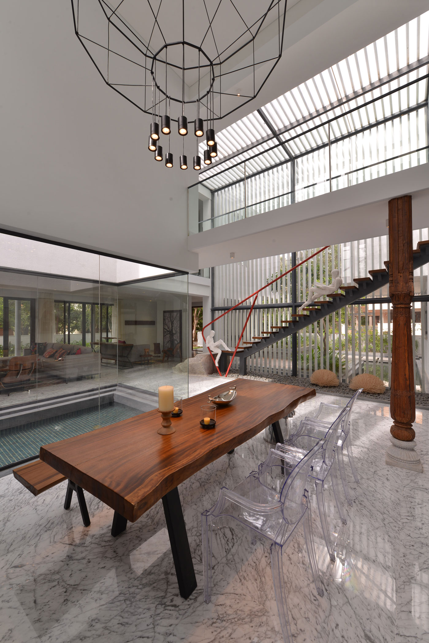 A Beautiful Contemporary House with Simplicity and Elegance in Bangalore, India by Abin Design Studio (14)
