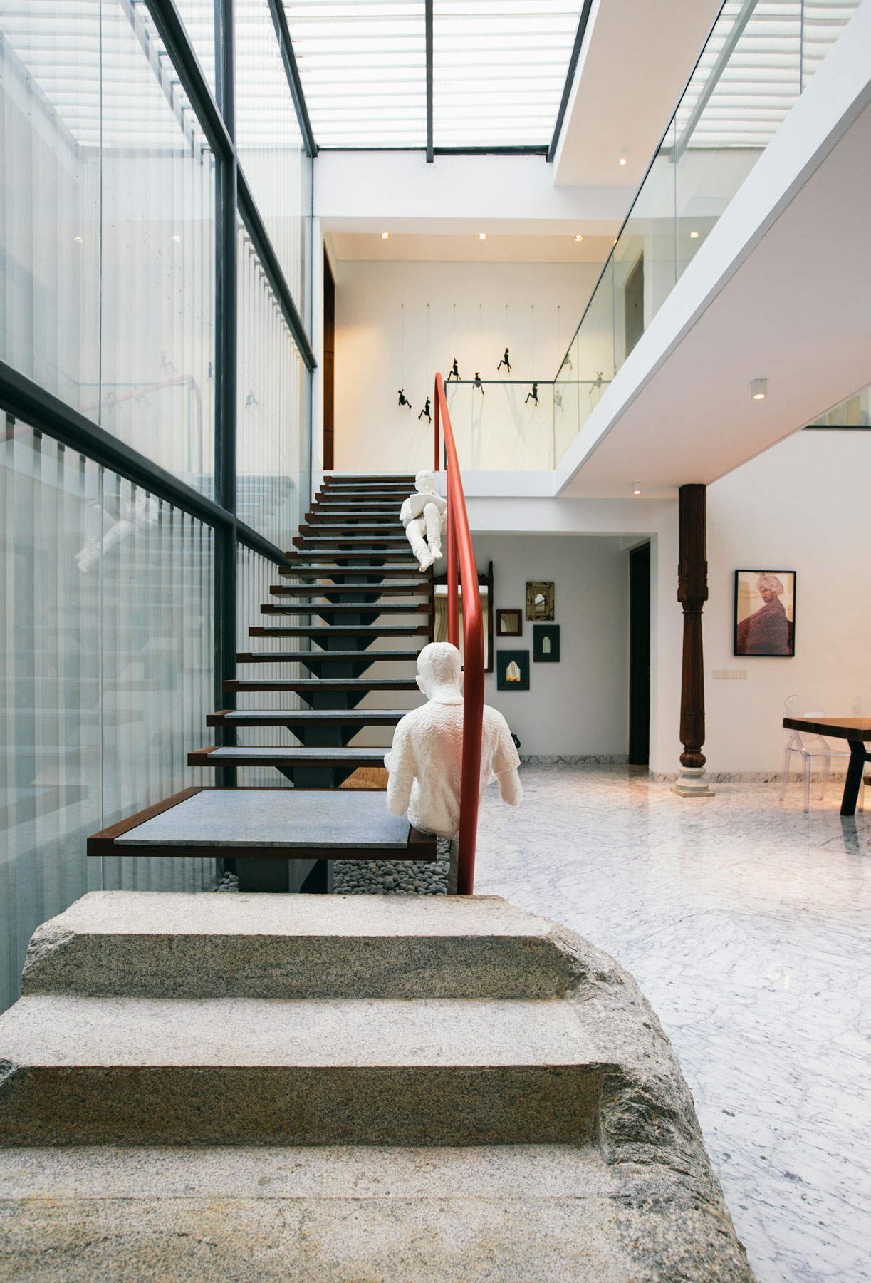 A Beautiful Contemporary House with Simplicity and Elegance in Bangalore, India by Abin Design Studio (16)