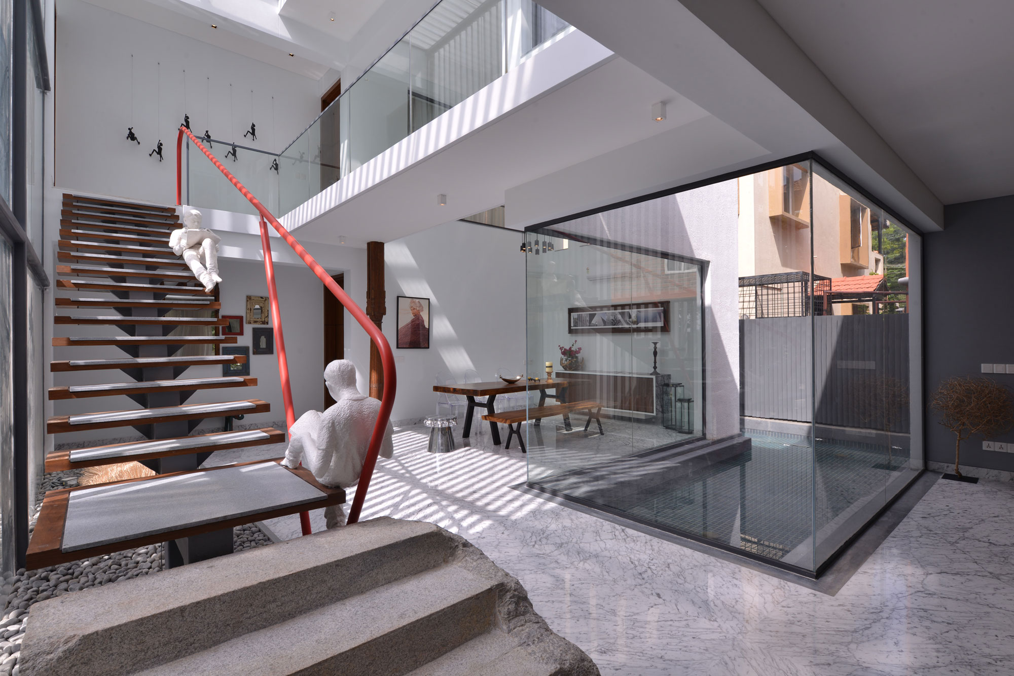 A Beautiful Contemporary House with Simplicity and Elegance in Bangalore, India by Abin Design Studio (17)