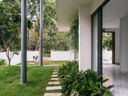 A Beautiful Contemporary House with Simplicity and Elegance in Bangalore, India by Abin Design Studio (2)