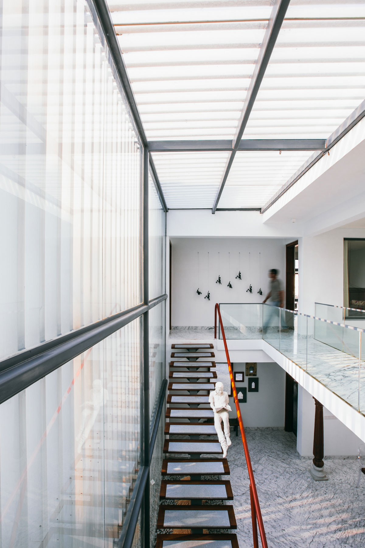 A Beautiful Contemporary House with Simplicity and Elegance in Bangalore, India by Abin Design Studio (20)