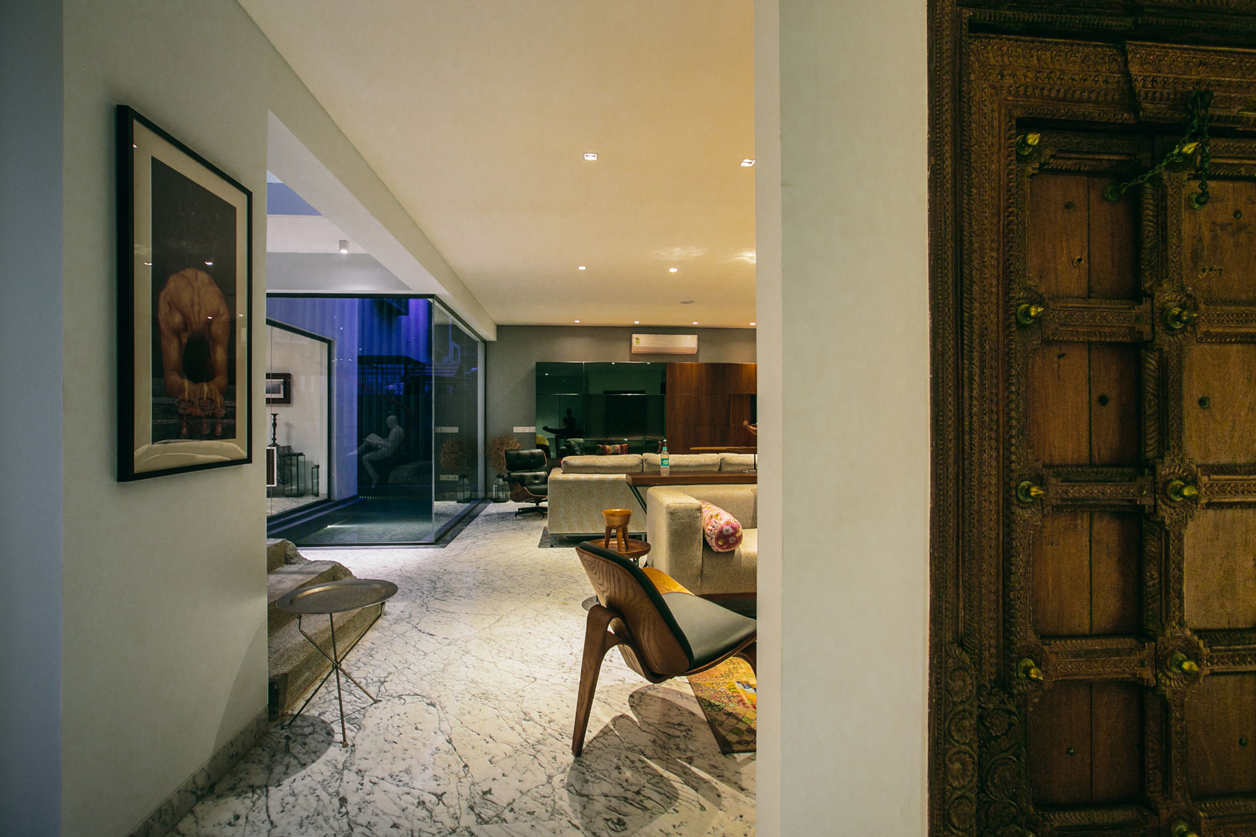 A Beautiful Contemporary House with Simplicity and Elegance in Bangalore, India by Abin Design Studio (24)
