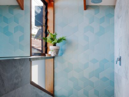 A Beautiful Contemporary House with Transparent Rear Facade in Northcote by BKK Architects (11)