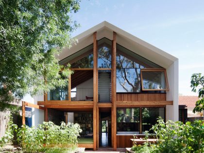 A Beautiful Contemporary House with Transparent Rear Facade in Northcote by BKK Architects (2)