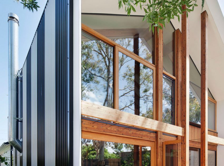 A Beautiful Contemporary House with Transparent Rear Facade in Northcote by BKK Architects (3)