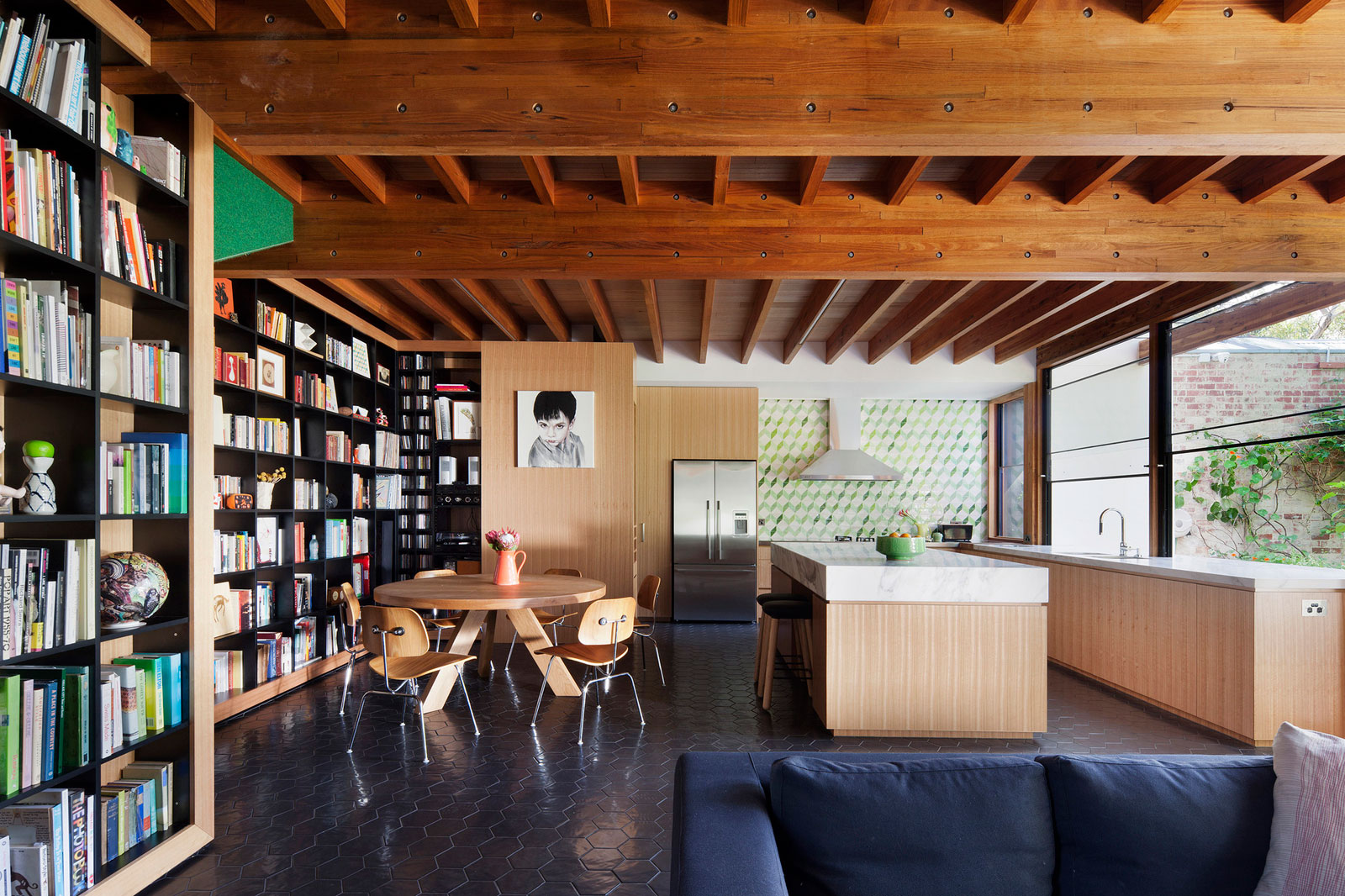 A Beautiful Contemporary House with Transparent Rear Facade in Northcote by BKK Architects (5)